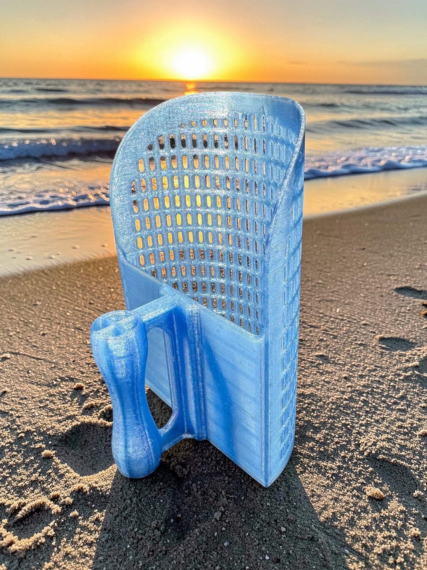 Sand Sifter | Beach Scoop for Shark Tooth Hunting | Beachcombing Tool Fossils, Shells & Sea Glass
